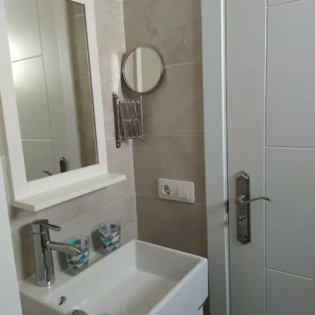Delfines 2 - Small - Pool View- Good Wifi - 5 Minuts To The Beach Пуерто-дель-Кармен